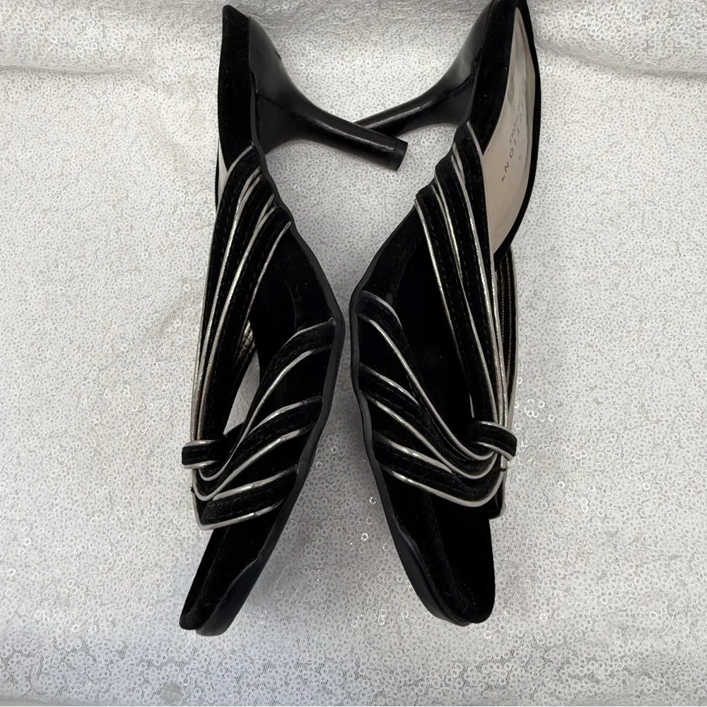 Kenneth Cole Reaction Black Velvet Metallic Trim Slip-On Heeled Sandals Size 8 - Picture 3 of 11